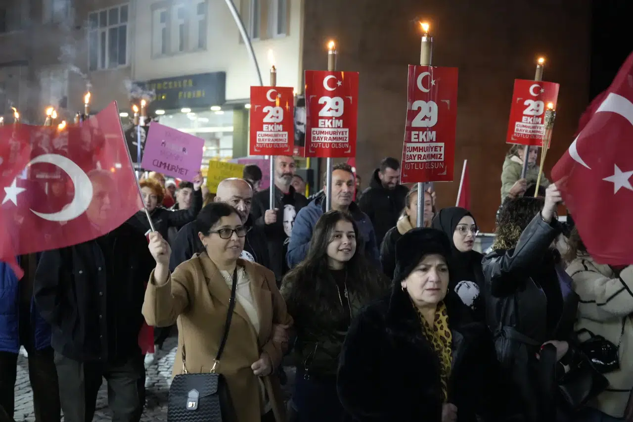 Gümüşhane’de CHP’den 29 Ekim’e özel Fener Alayı