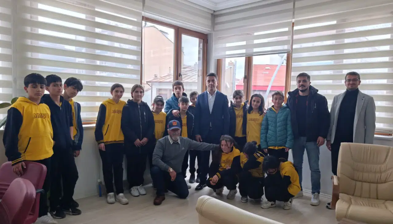 Geleceğin Sosyal Hizmet Elçileri Kelkit SHM’de Uygulamalı Tanıtım Programına Katıldı