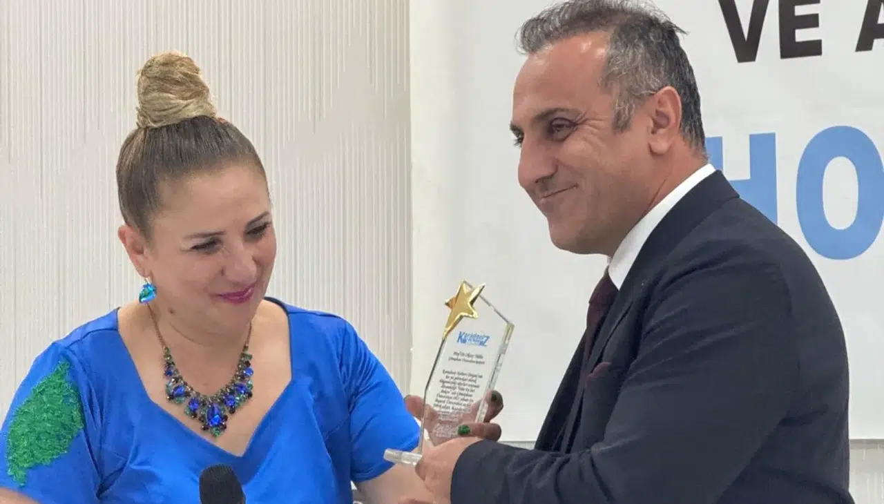 Gümüşhane Üniversitesi, Yılın En İyi Çıkış Yapan Üniversitesi Ödülünü Kazandı!