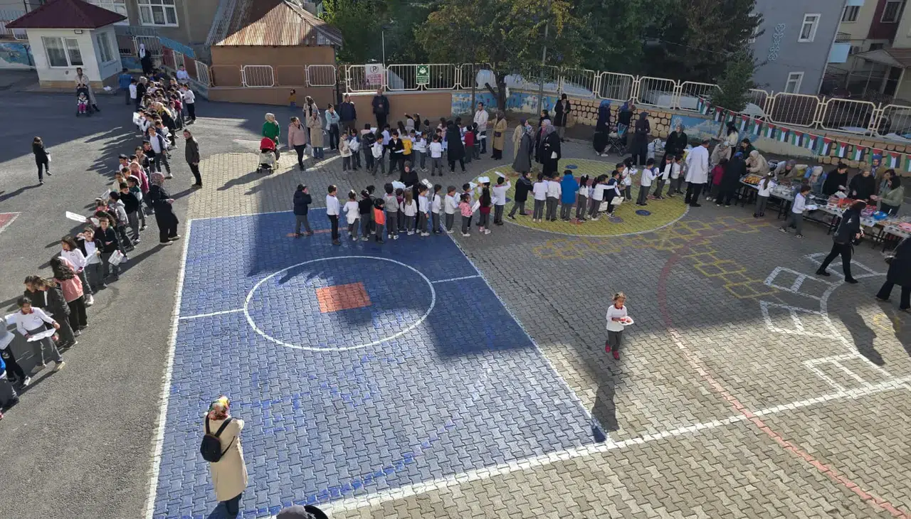 Aysın Rafet Ataç İlkokulu'ndan Filistin'e Rekor Destek: 2.5 Saatte 87.410 TL!