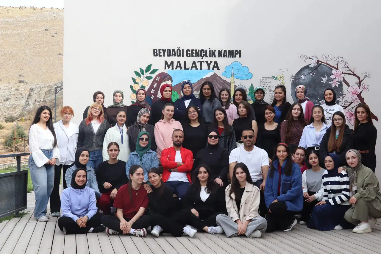 Gençler, teknoloji ve girişimcilik kampında buluştu