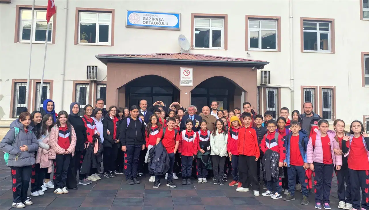 Kıbrıs Kahramanları Gazipaşa öğrencileriyle buluştu