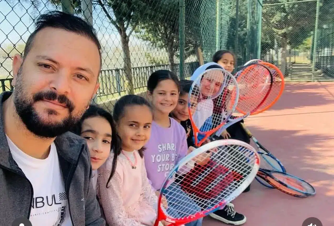 Gümüşhane’de Geleceğin Raketleri Aranıyor: 7-17 Yaş Tenis Kayıtları Başladı!