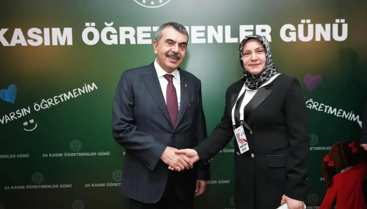 Öztürk, 'Yılın Öğretmeni' Olarak Ankara’da Gümüşhane’yi temsil etti