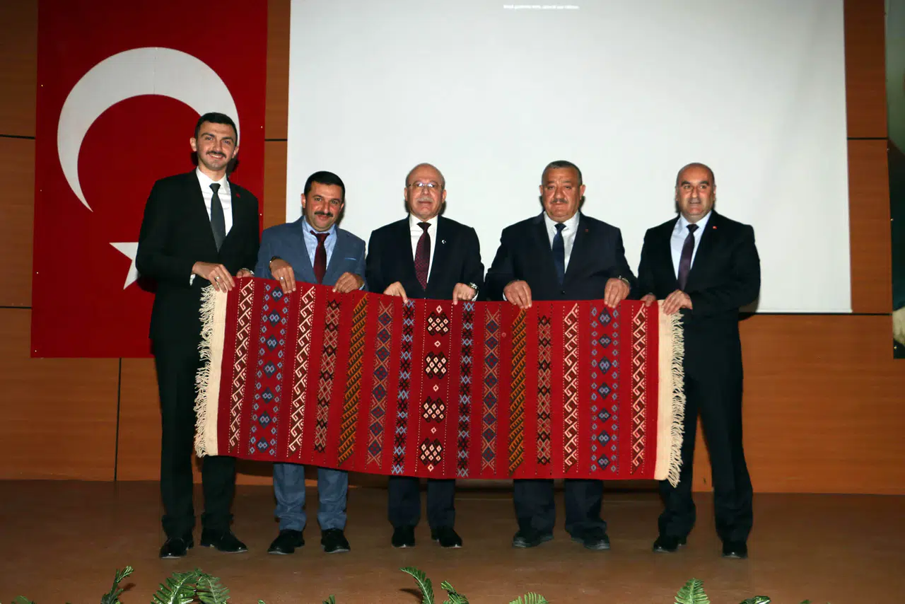 Kelkit’te “Gençlik Çağında Bilgi ve Gelecek Planlaması” konferansı