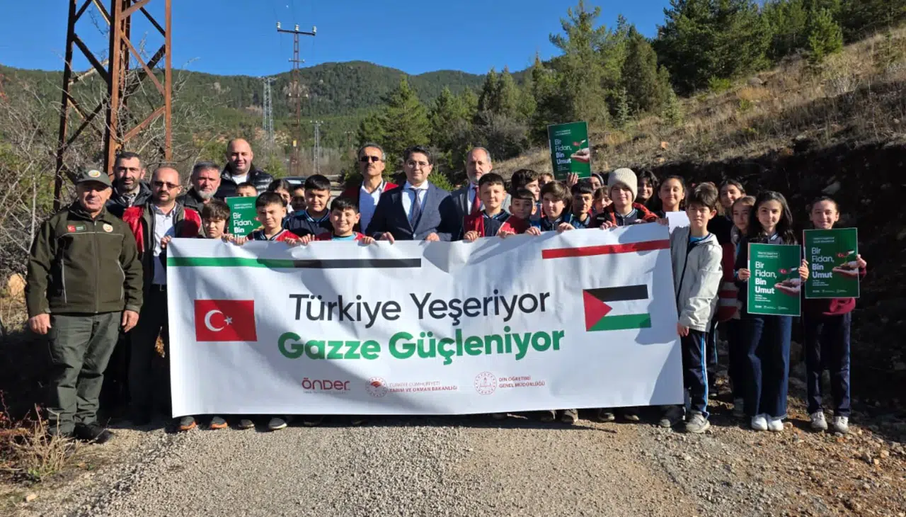 Şehitlerin aziz hatırası ve Gazze’nin umudu toprakla buluştu