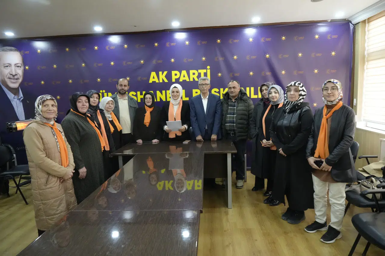 AK Parti'den kadına yönelik şiddete karşı basın açıklaması