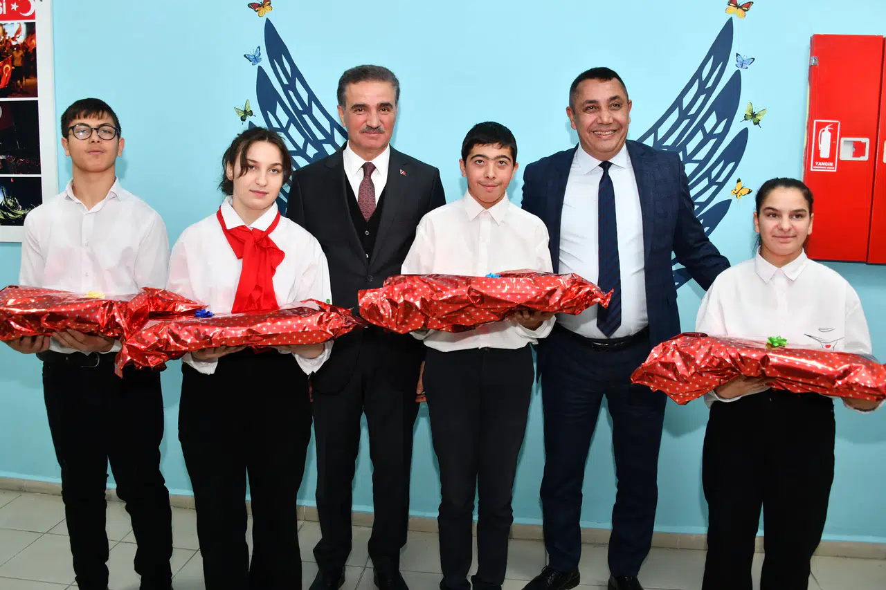 Gümüşhane’de 3 Aralık Farkındalığı: Vali Aydın Baruş’tan “Sevgi” Vurgusu ve Vefa Örneği