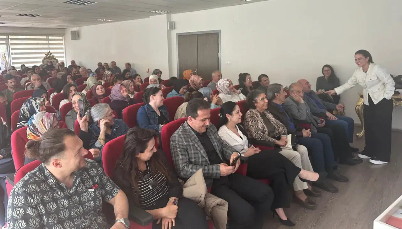 Gümüşhane’de “Aile İçi İletişim” semineri yoğun ilgi gördü