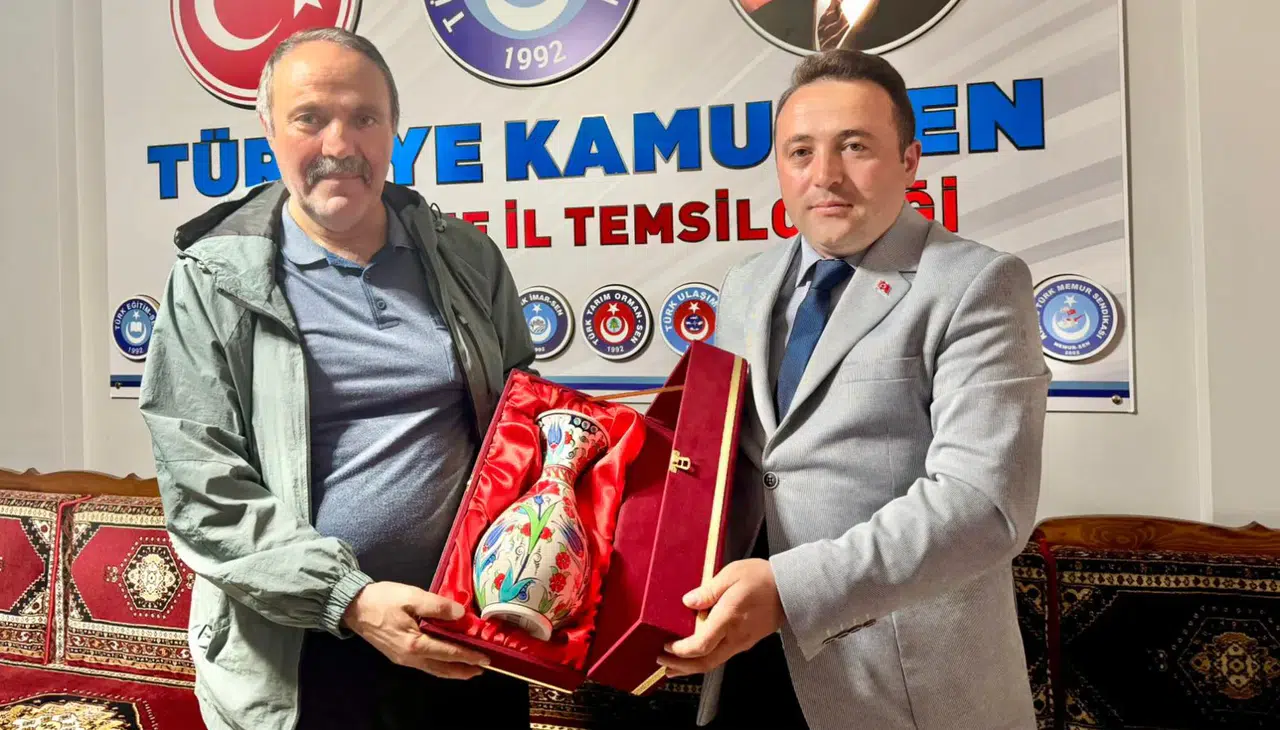 Türkiye Kamu-Sen İl Temsilciliğinde görev değişimi