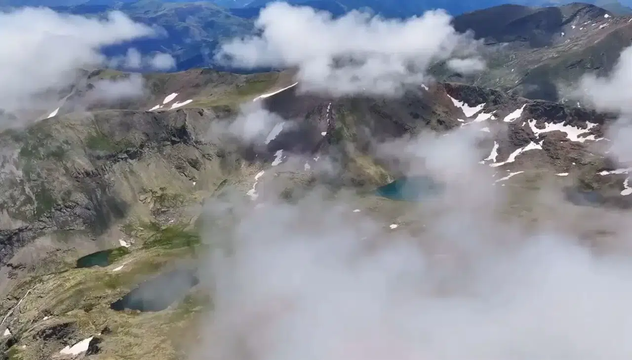 “Gümüşhane’nin Çatısı” Sosyal Medyada Gündem Oldu: Artabel Gölleri Büyüledi