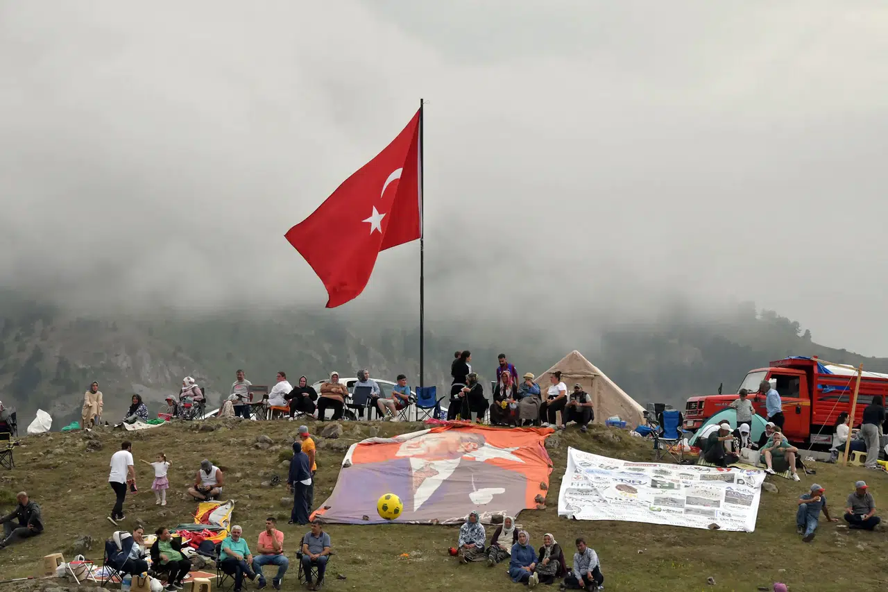 Vali Baruş Saranoy Yaylası’nda Vatandaşlarla Buluştu: "Bu Topraklar Ortak Mirasımızdır"
