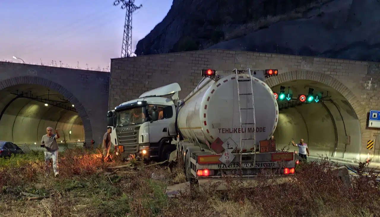 Mescitli tüneli girişinde trafik kazası: 1 yaralı