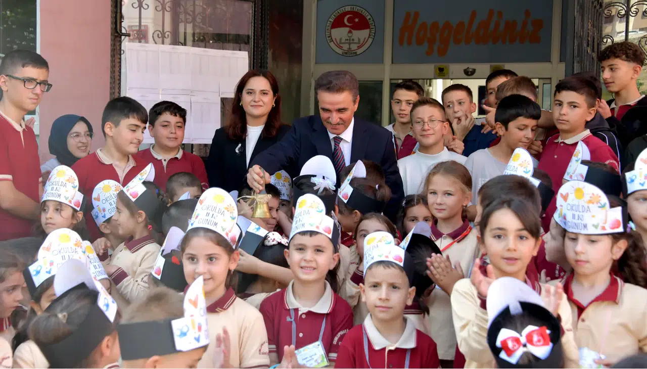 İlk ders zili çaldı