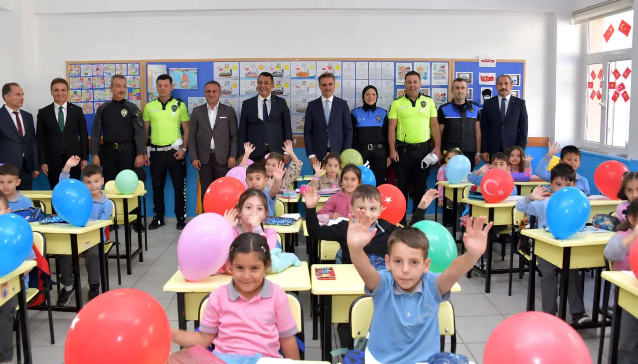 Gümüşhane'de ilköğretim haftası kutlandı