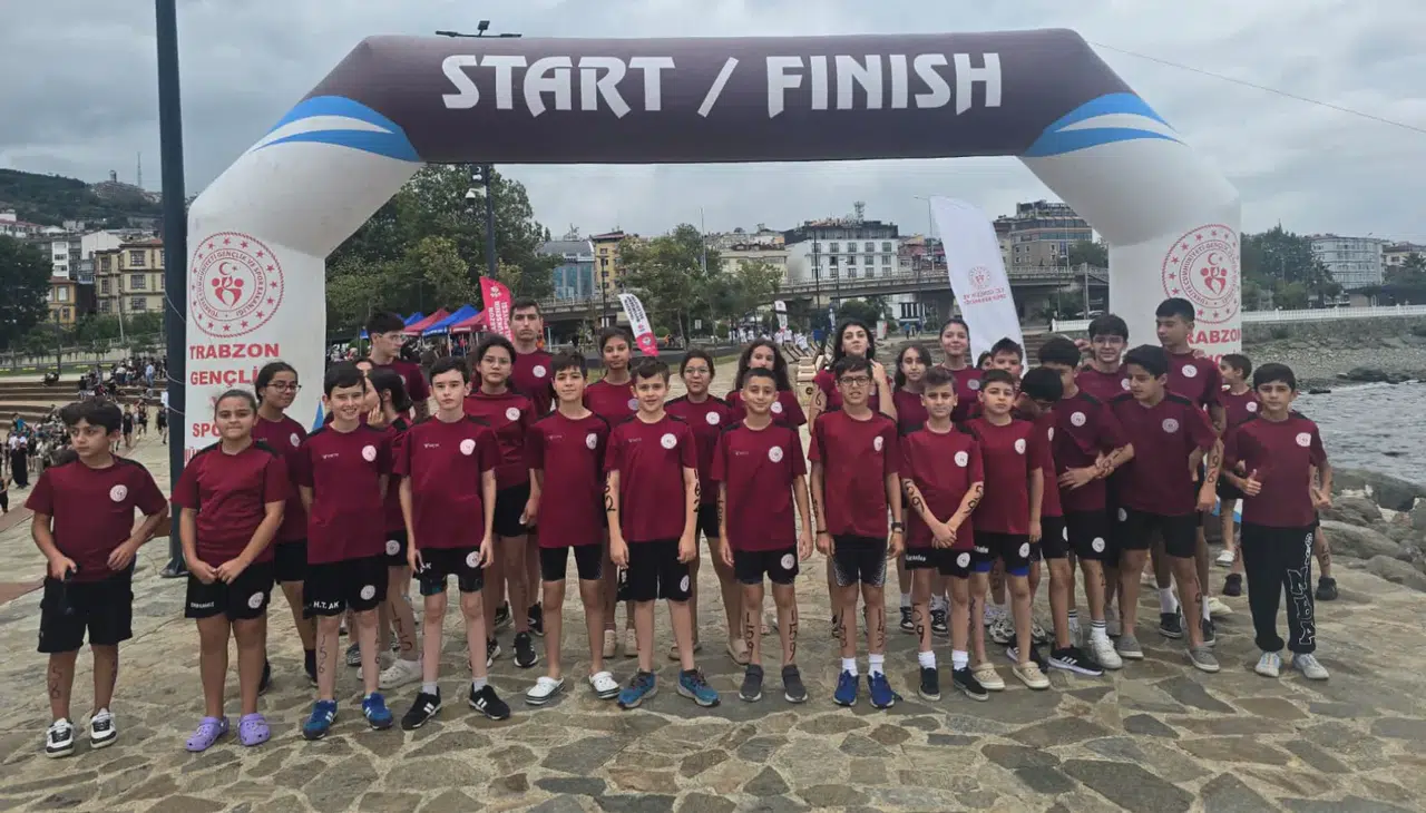 Gümüşhane Yüzme Takımı Türkiye Finallerine Yükseldi