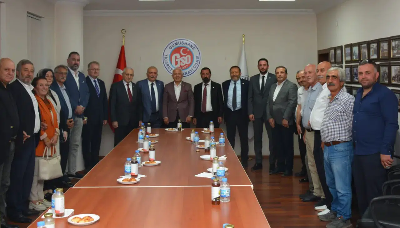 İYİ Parti heyeti Gümüşhane'de esnafla buluştu, sorunları dinledi