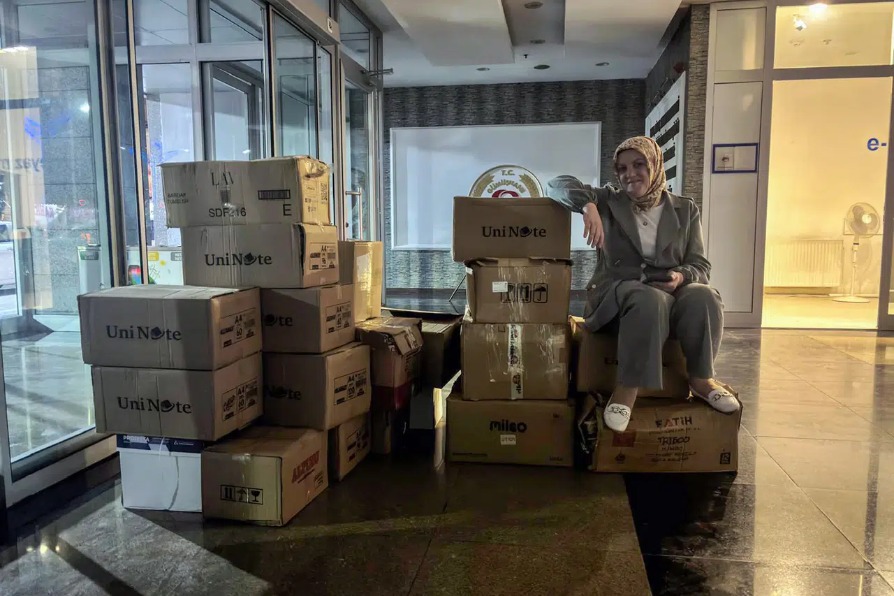 Ay Kadın Derneği’nden 200 Öğrenciye Kırtasiye Desteği: “Her Defter Bir Hayale Kapı”