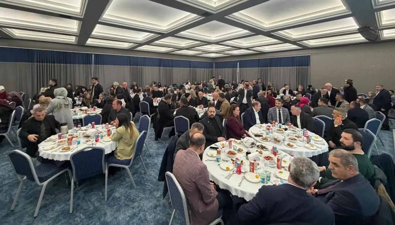 Kocaeli GÜDEF’in Geleneksel İftar Sofrasında Gümüşhaneliler Bir Araya Geldi