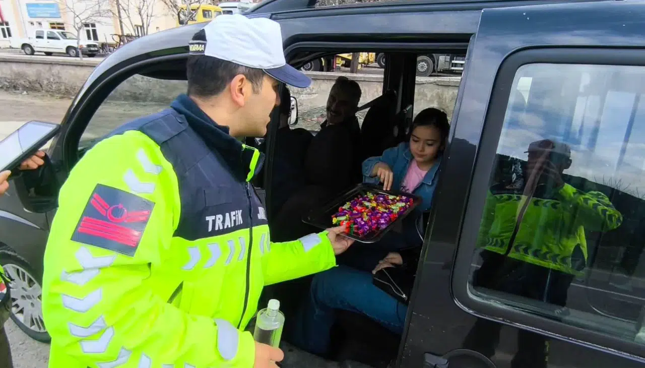 Gümüşhane Jandarma Ekiplerinden Bayram Boyunca "Şeker Tadında" Denetim
