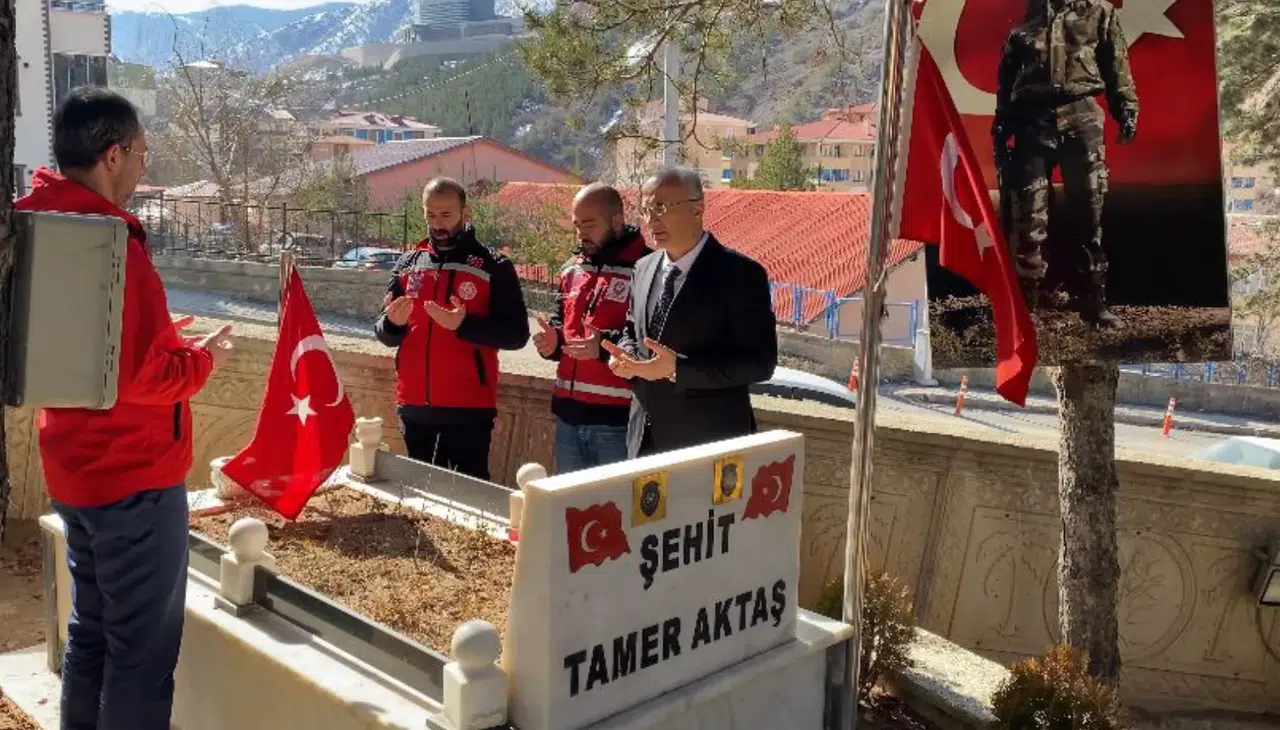 Gümüşhane’nin kahramanlarına vefa: Kabirler tek tek ziyaret edildi