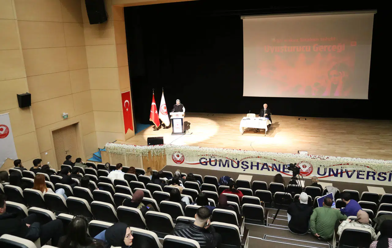 Gümüşhane Üniversitesinde "Uyuşturucu Gerçeği" Konferansı Düzenlendi
