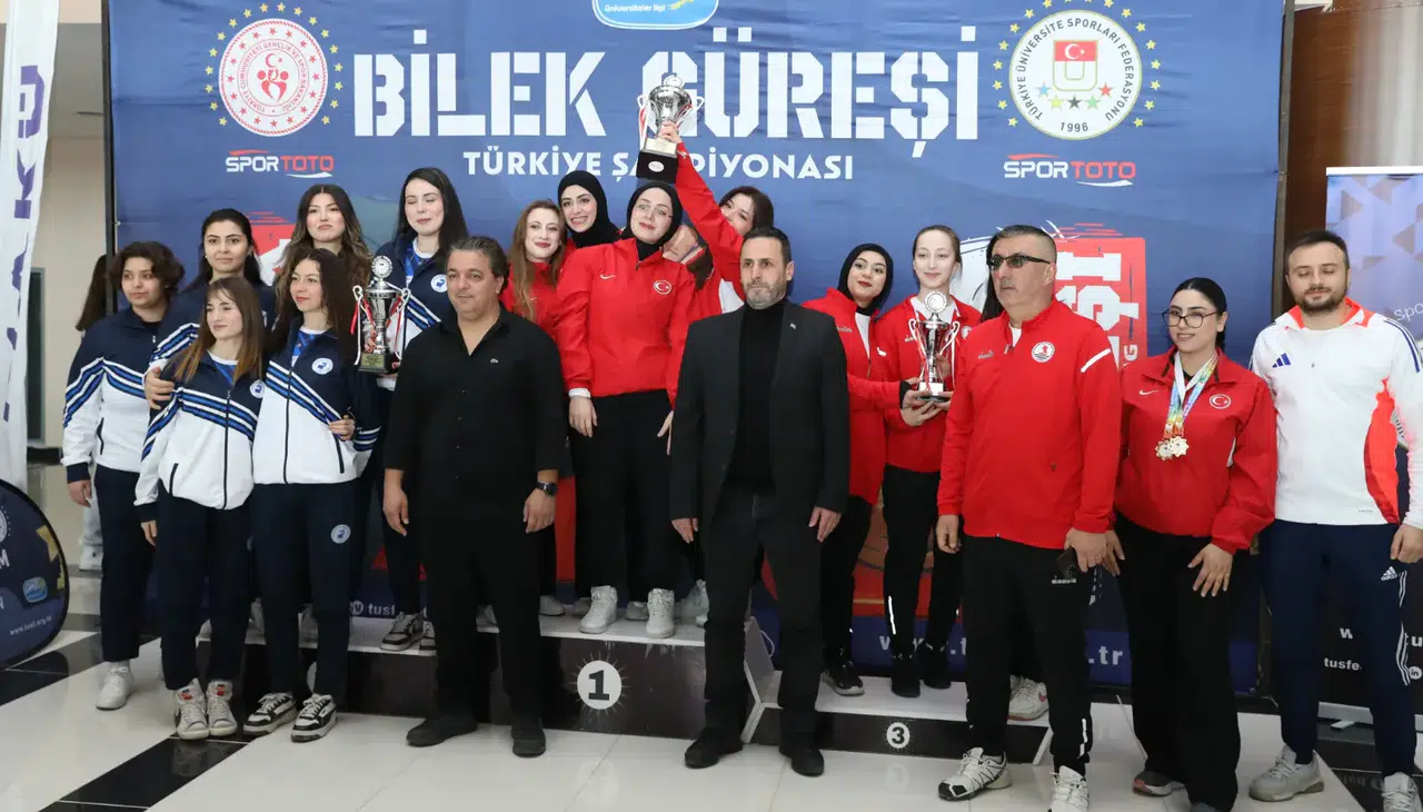 Üniversiteler Arası Bilek Güreşi Türkiye Şampiyonu: Gümüşhane Üniversitesi!