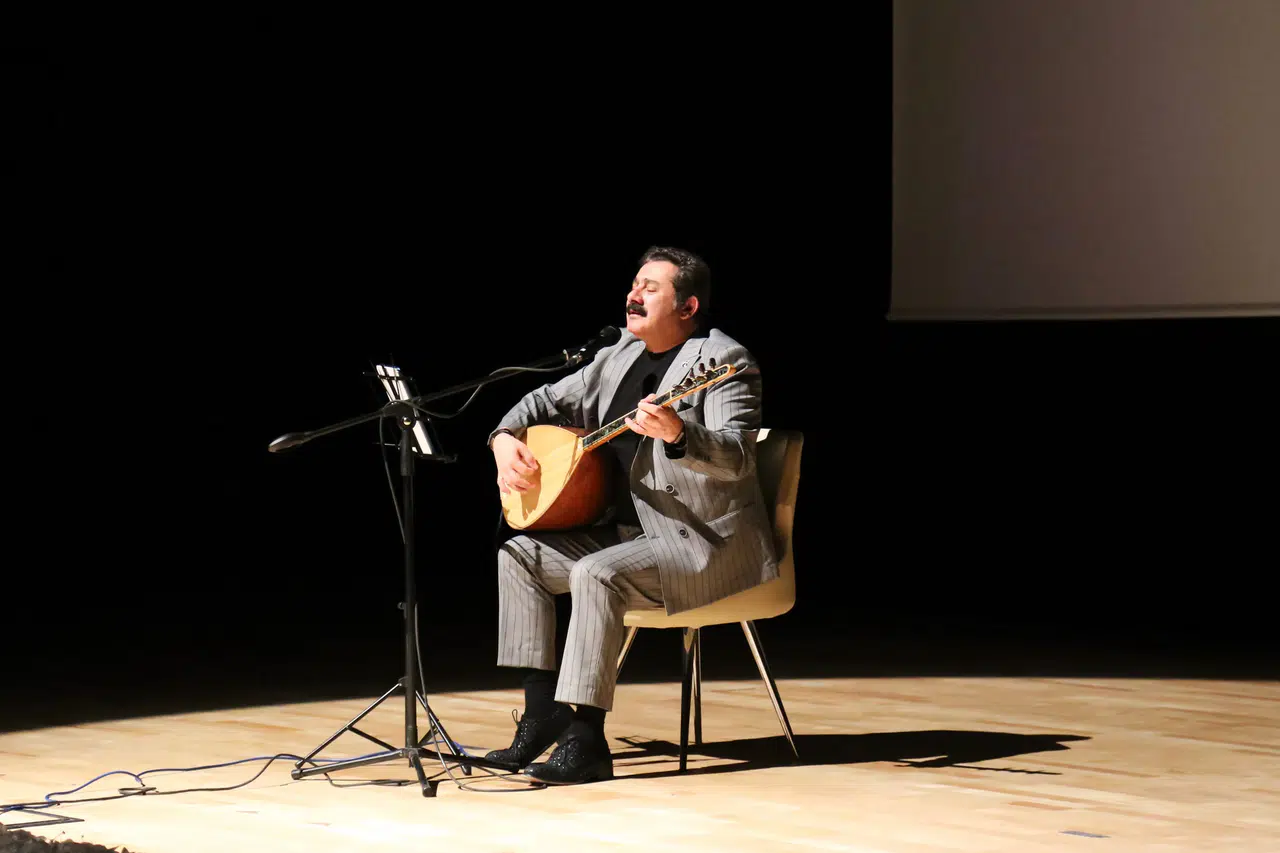 Gümüşhane’de Türkü Rüzgarı! Nurullah Akçayır Gönülleri Fethetti