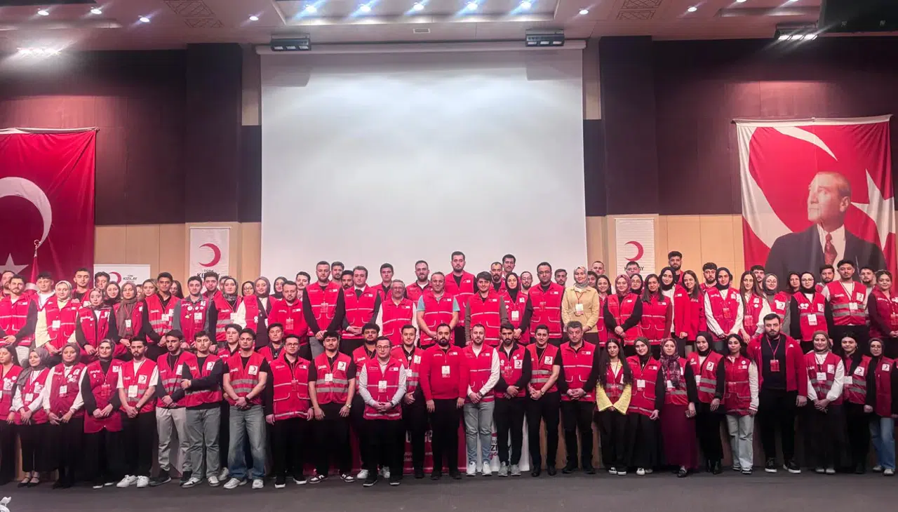 Gümüşhane’de Genç Kızılay 3. Bölge Çalıştayı Geniş Katılımla Gerçekleştirildi