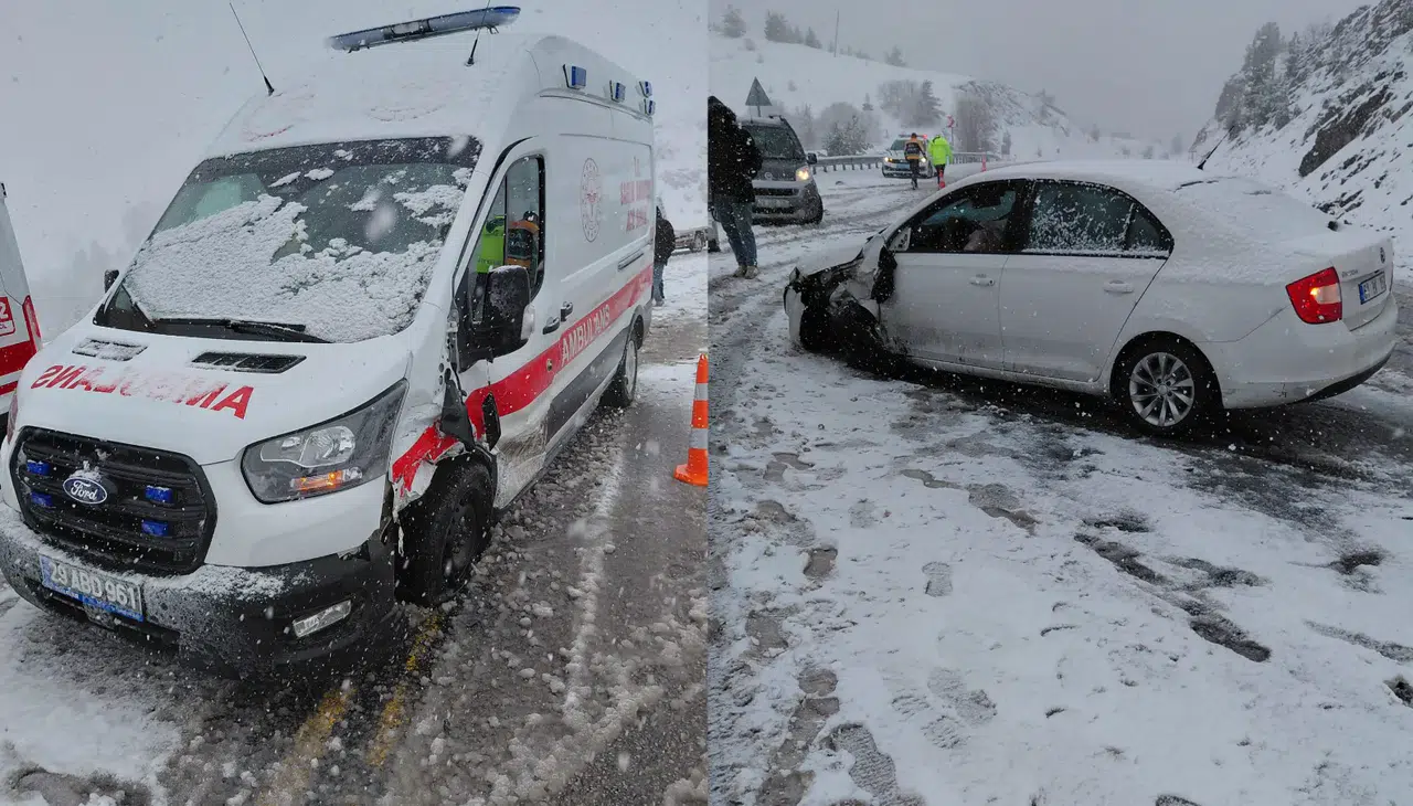 Ambulans ile otomobil çarpıştı: 3 kişi yaralandı