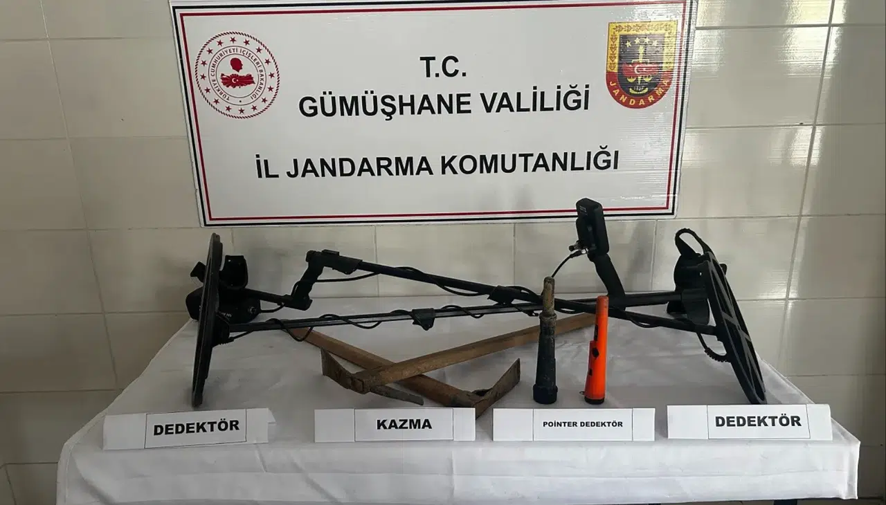 Şiran’da Define Hayali Kısa Sürdü! Jandarma Suçüstü Yakaladı