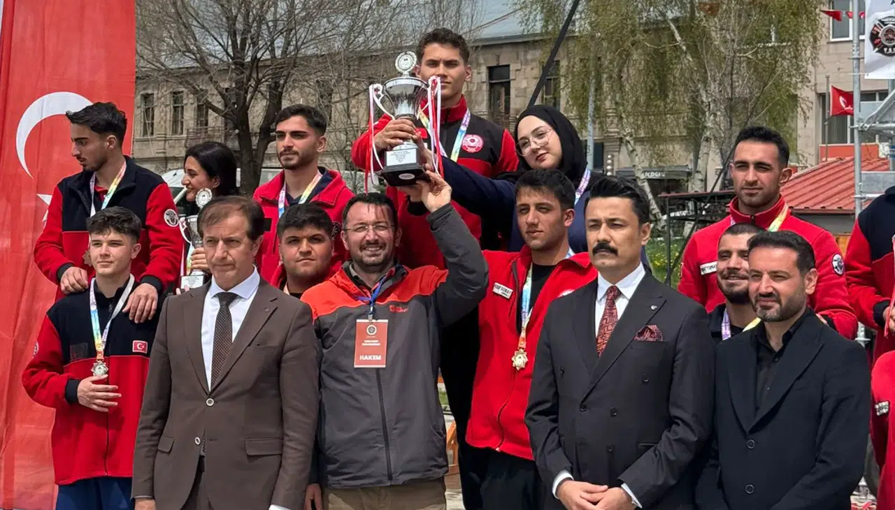 Gümüşhane Üniversitesi Kürtün Meslek Yüksekokulu Türkiye Şampiyonu Oldu