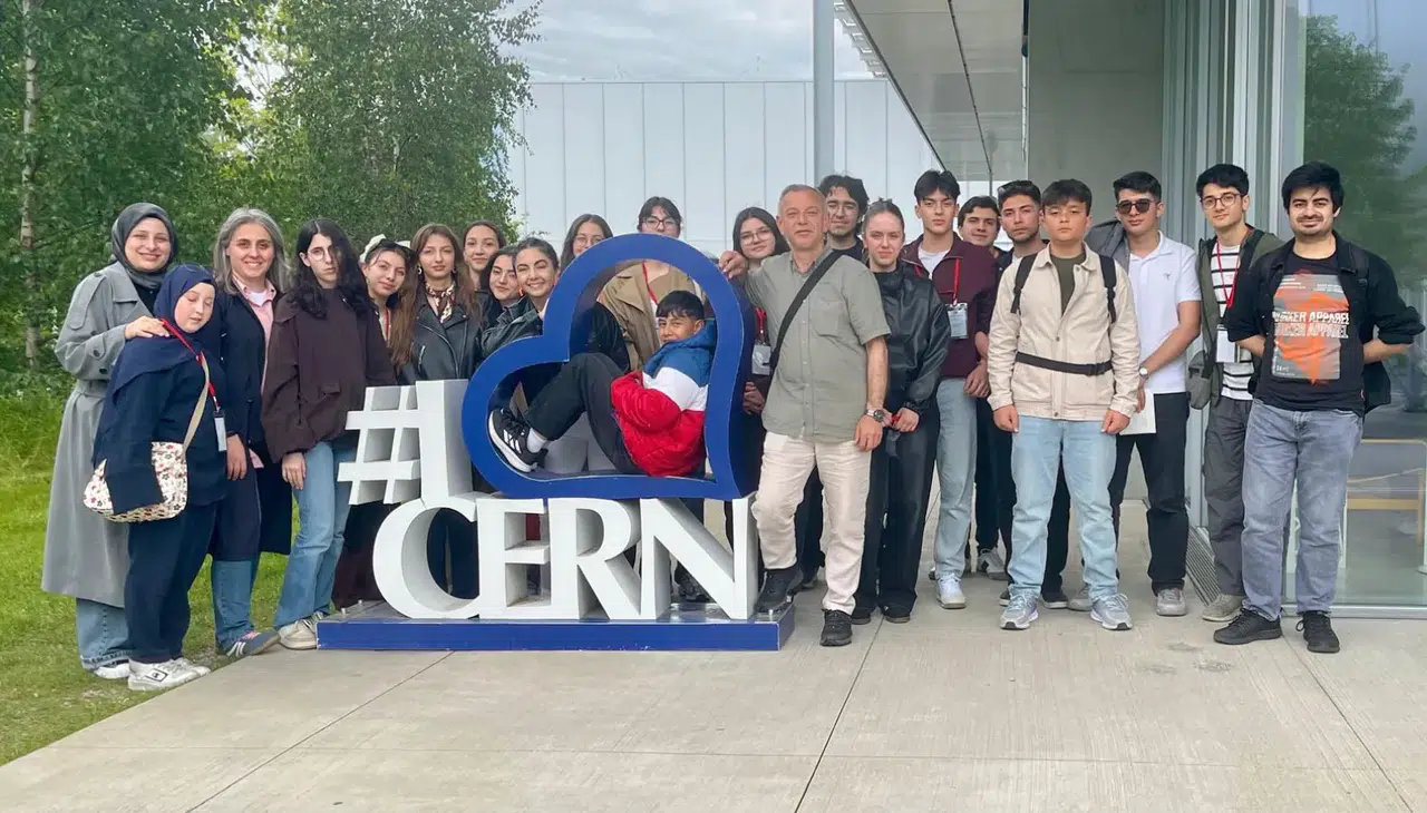 Türk Telekom Fen Lisesi 'Zirve'yi CERN Laboratuvarlarına Taşıdı