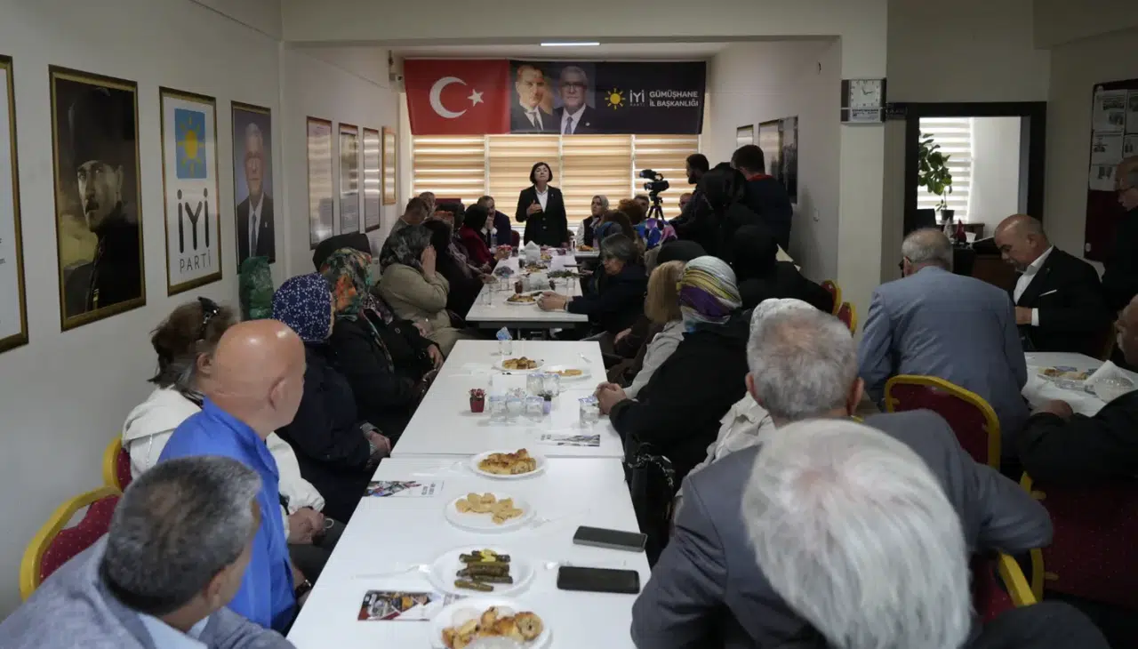 İYİ Parti Genel Başkan Yardımcısı Ofluoğlu Gümüşhane’de partililerle buluştu