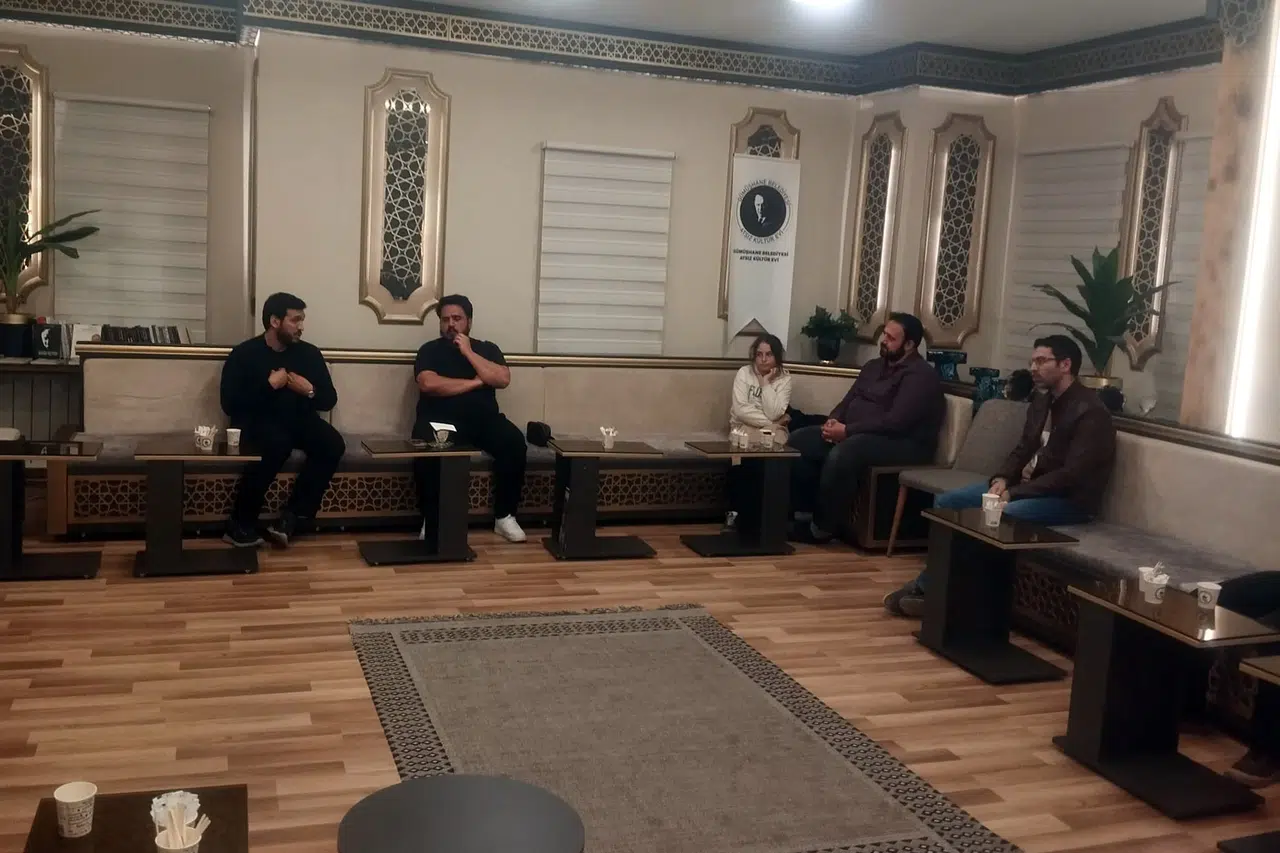 "Modern İnsan Özgür Değil, Programlanmış!" Dr. Mustafa Cankut Kurt'tan Ezber Bozan Medya Analizi