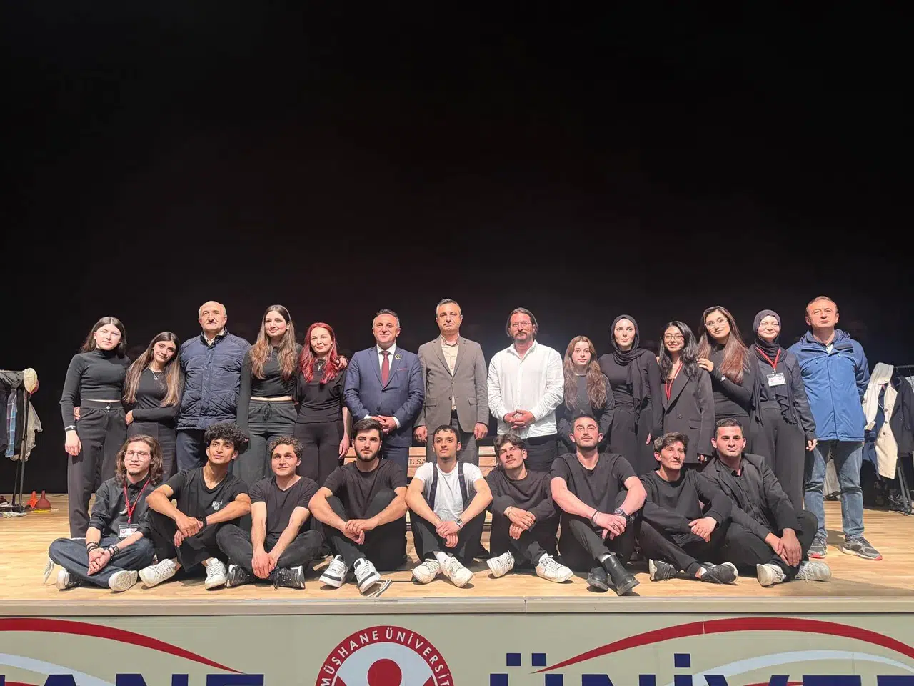 Gümüşhane Üniversitesi Tiyatro Kulübü Sezonu 52 Etkinlikle Tamamladı