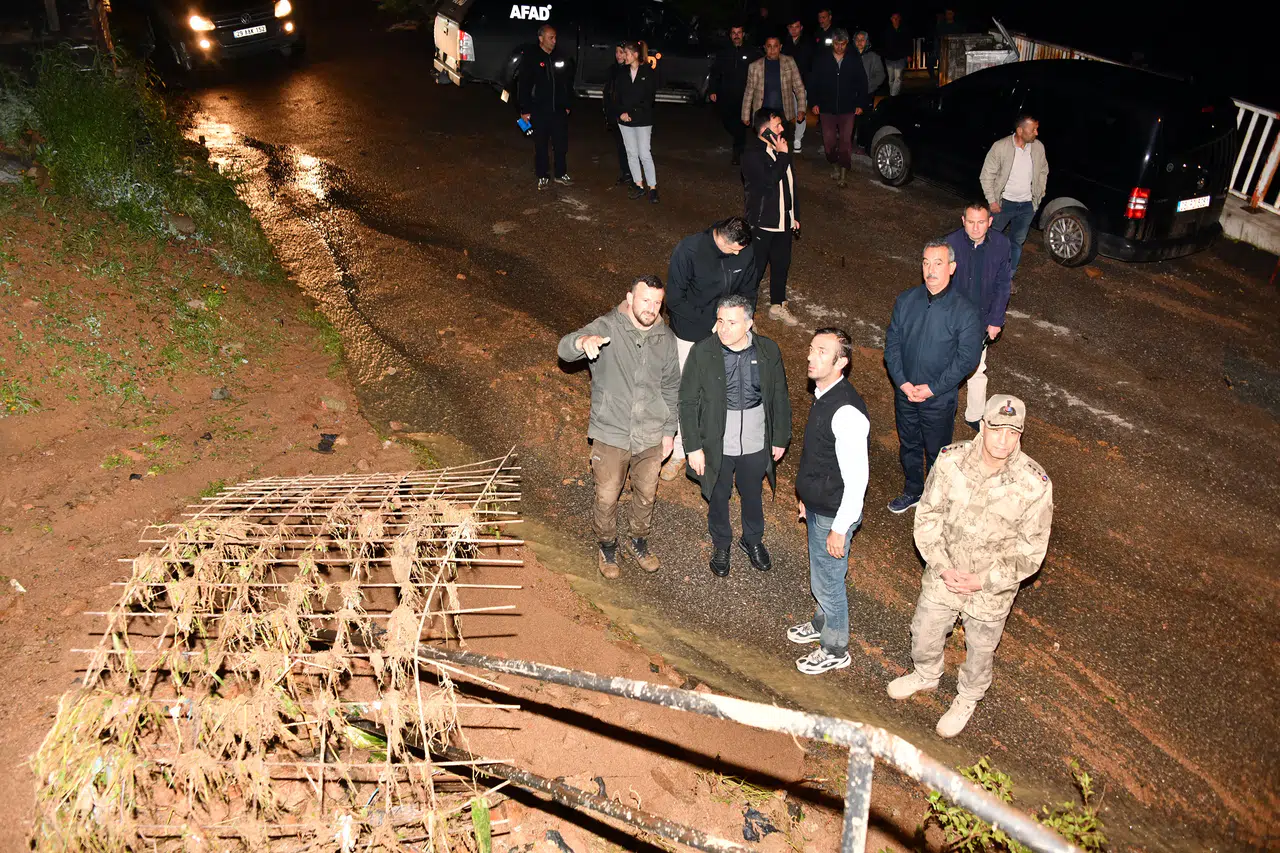 Vali Atay ve Başkan Başer Çamlıca Mahallesi'nde İncelemelerde Bulundu