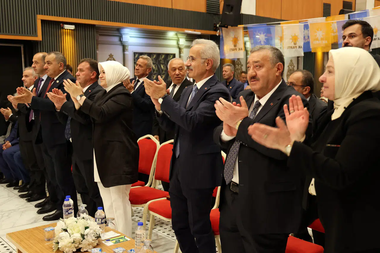 Bakan Uraloğlu Gümüşhane’de Konuştu: "7 Haziran Akşamı Gözümüz Kulağımız Tekke’de Olacak"