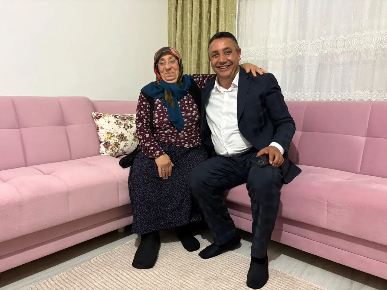 Yıllar önce iğnesini yapıyordu... Başkan olunca da unutmadı