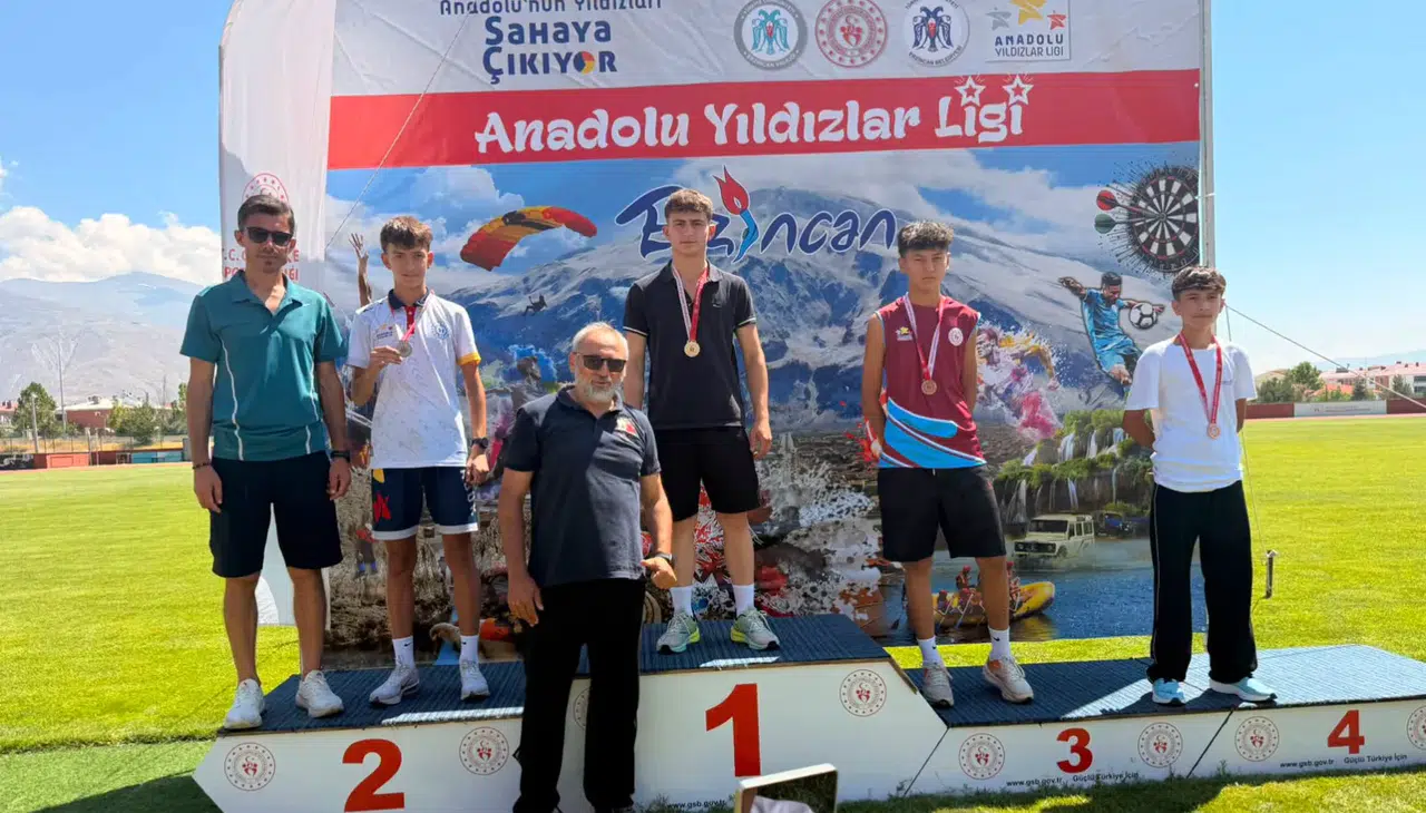 Erzincan’da Büyük Başarı: Gümüşhane’nin Yıldızları Denizli Biletini Kaptı!