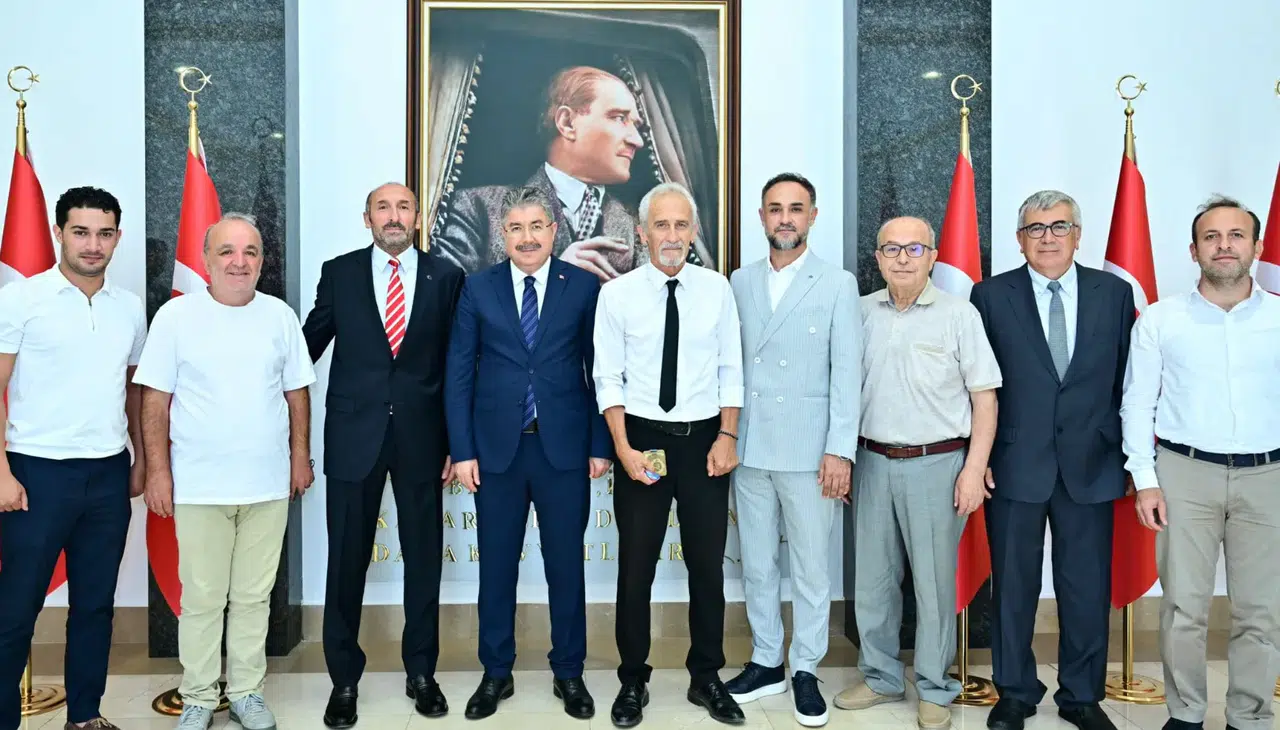 Eskişehir'deki Gümüşhanelilerden Vali Yılmaz’a ziyaret: Eylül Ayındaki Büyük Buluşmaya Davet Ettiler