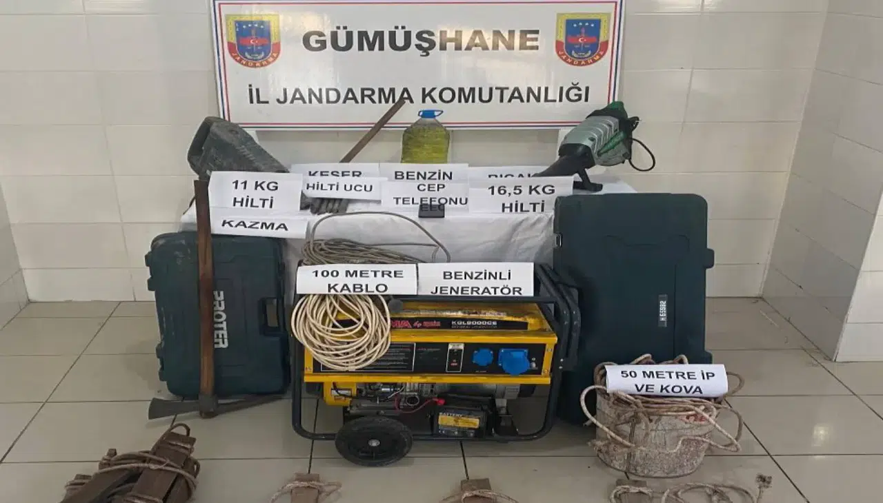 Şiran'da Kaçak Kazıya Jandarma Engeli: 3 Kişi Gözaltına Alındı