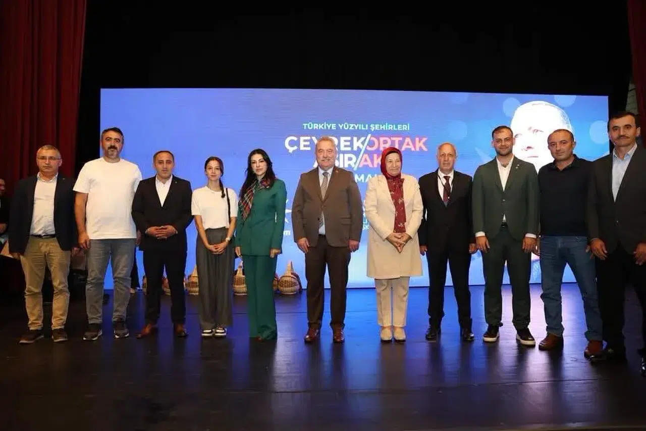 AK Parti Gümüşhane Heyeti Rize’deki Çevre ve Şehircilik Programı'na Katıldı