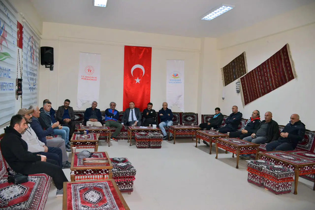 GÜSYABDER'in "Ayın Konuğu" Programında Gümüşhane Sporunun Geleceği Görüşüldü