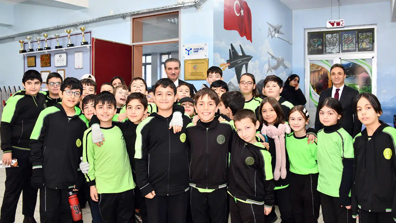 Vali Baruş’tan Fevzipaşa Ortaokulu’na ziyaret