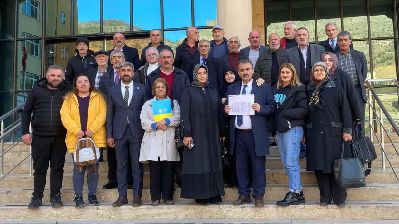 Gümüşhane İYİ Parti’de 'A Takımı' belli oldu! Başkan Canlı listeyi açıkladı