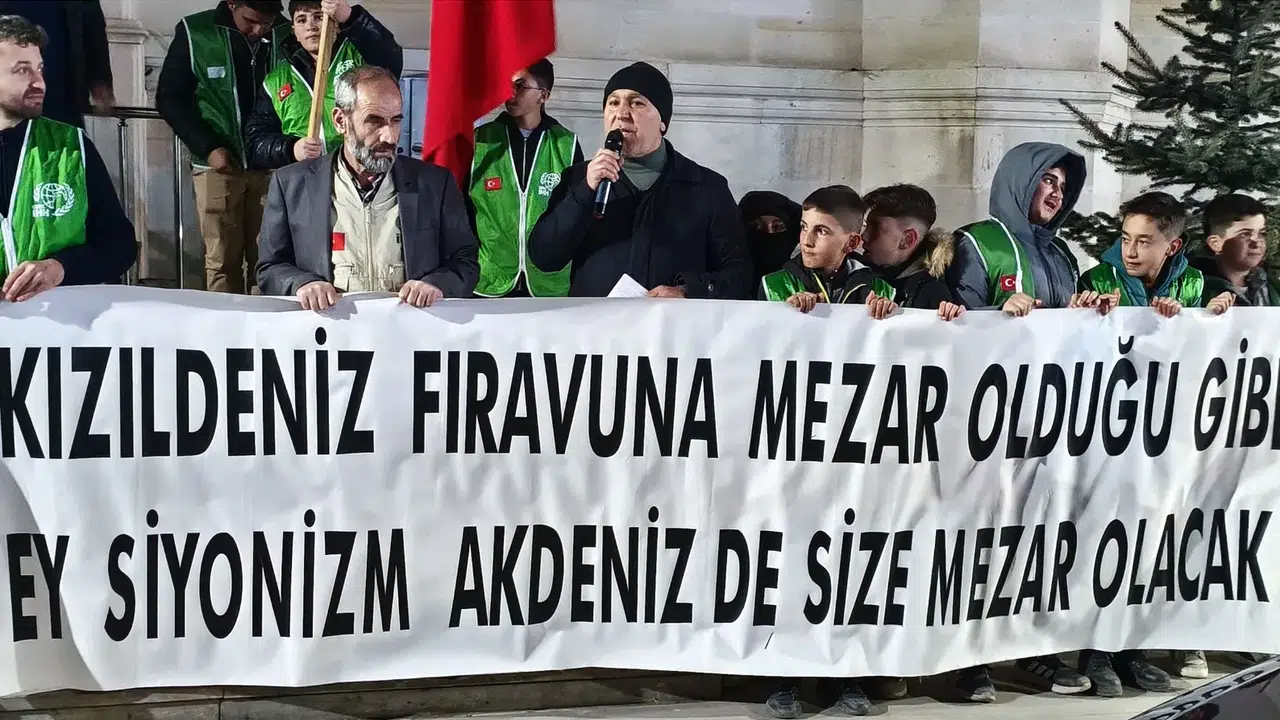 Akdeniz Size Mezar Olacak!  Kelkit’te teravih çıkışı Siyonizme sert muhtıra