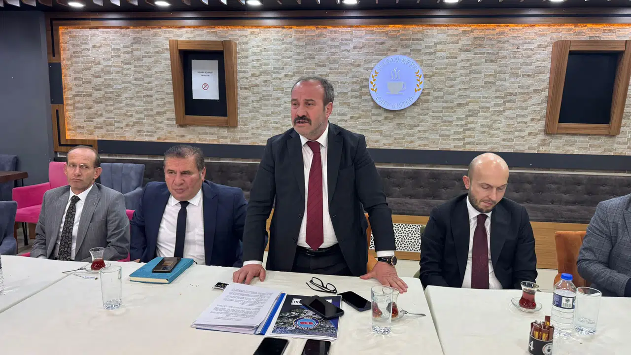 Bıçak Kemiğe Dayandı!  Başkan Tanış Çimento Fabrikası ve Cezaevi Projesi İçin Sert Konuştu