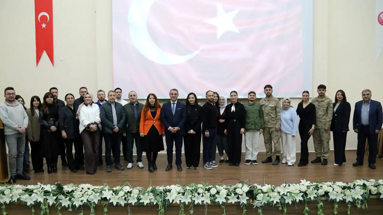 Gümüşhane'de duygusal anlar:  Kınalı Hasan  sahne …