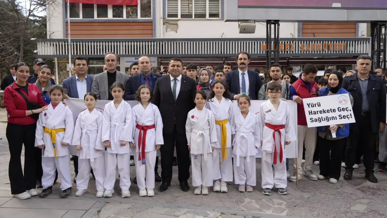 Gümüşhane'de obeziteye dikkat çekmek için yürüdüler